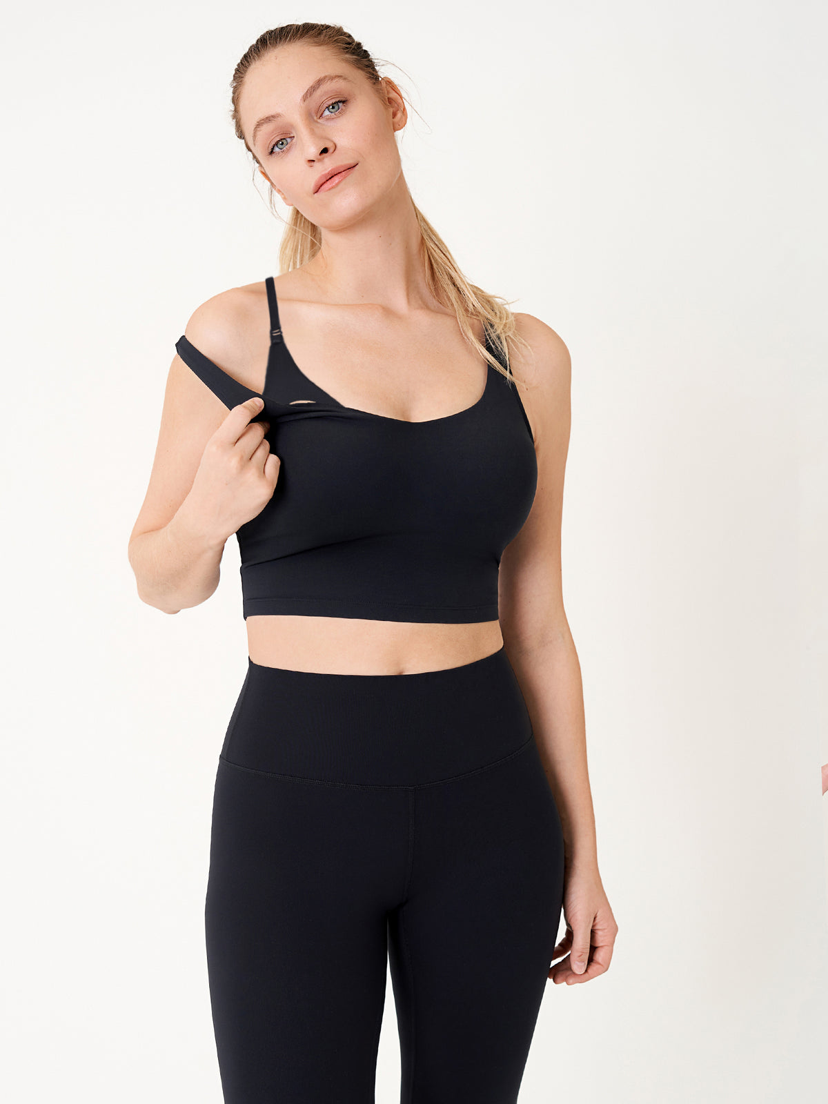 MOMANDA Women's Natrelax® Nursing Crop Tank Top - V Neck Black @model_info:MOMRS2