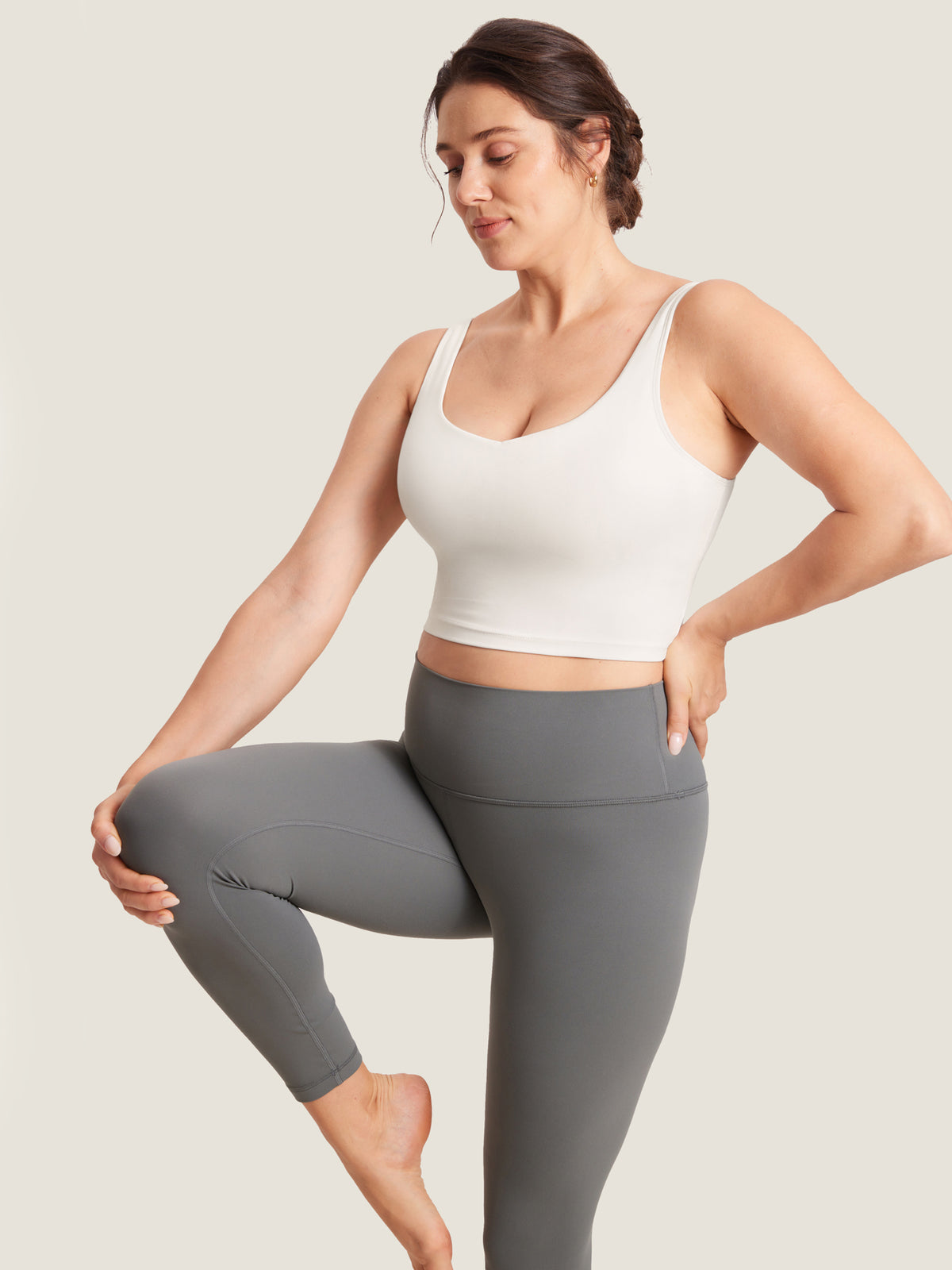 MOMANDA Women's Natrelax® Nursing Crop Tank Top - V Neck Iceland White @model_info:MOM5