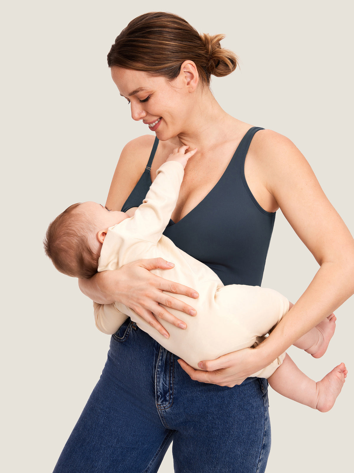 MOMANDA Women's Natrelax® Nursing Crop Tank Top - V Neck Twilight Blue @model_info:MOMRS1