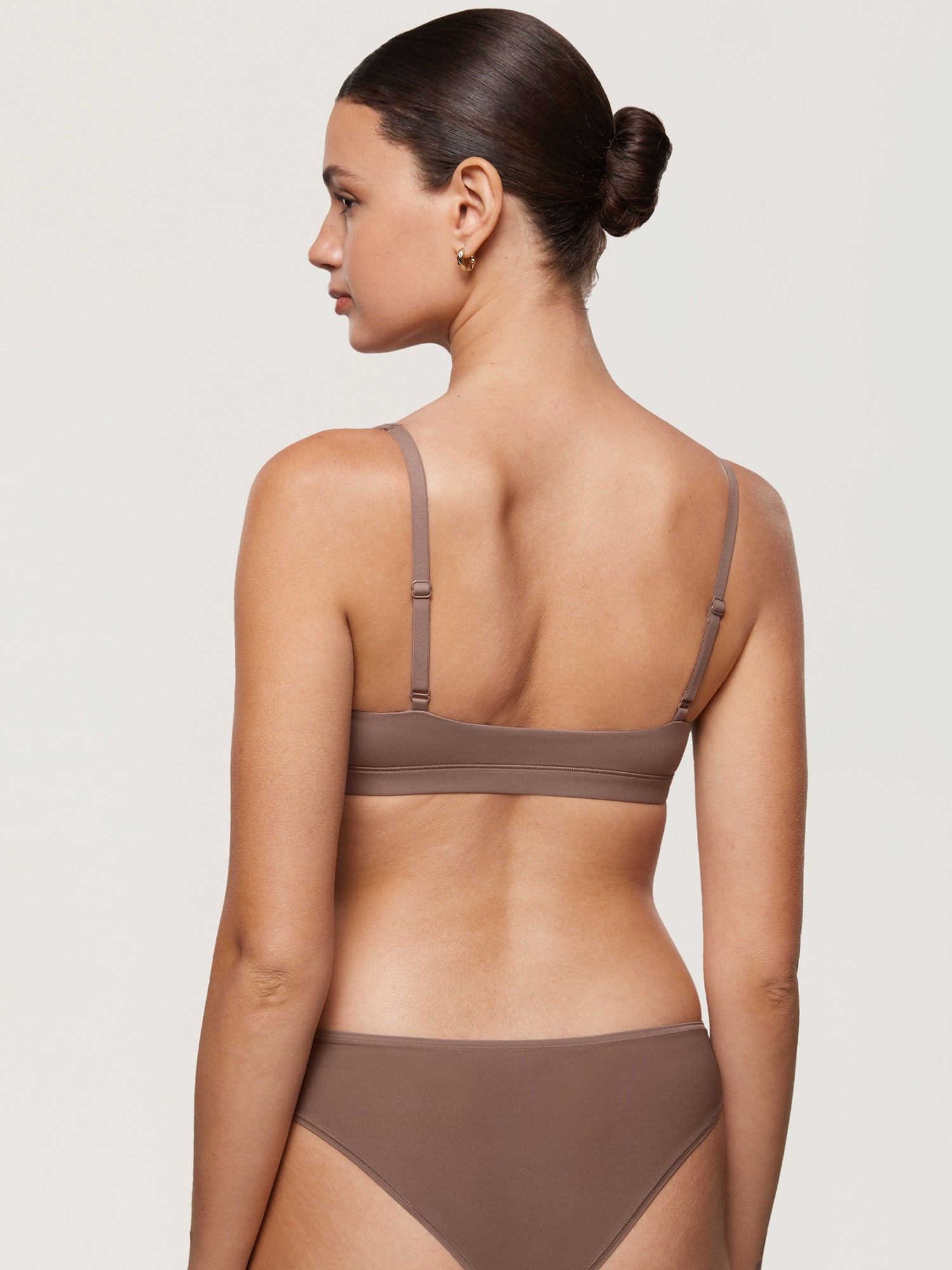Women's Inbarely® Soft Deep V Bralette Gravel Beige