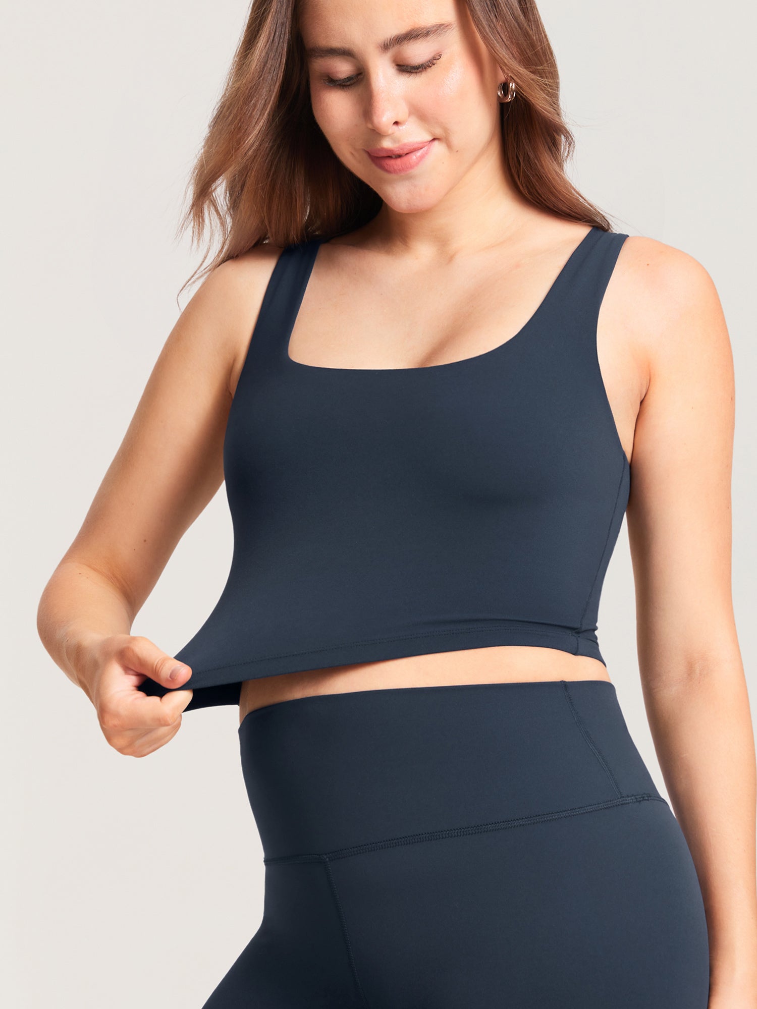 MOMANDA Women's Natrelax® Pumping Crop Tank Top Black