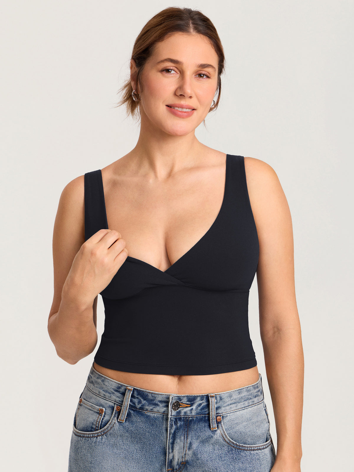 MOMANDA Natrelax® Crossover Nursing Crop Tank Top Black @model_info:MOM1
