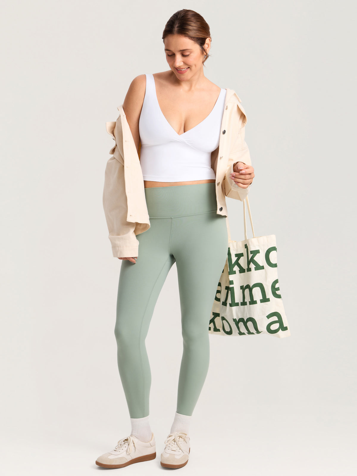 MOMANDA Natrelax® Crossover Nursing Crop Tank Top White @model_info:MOM5