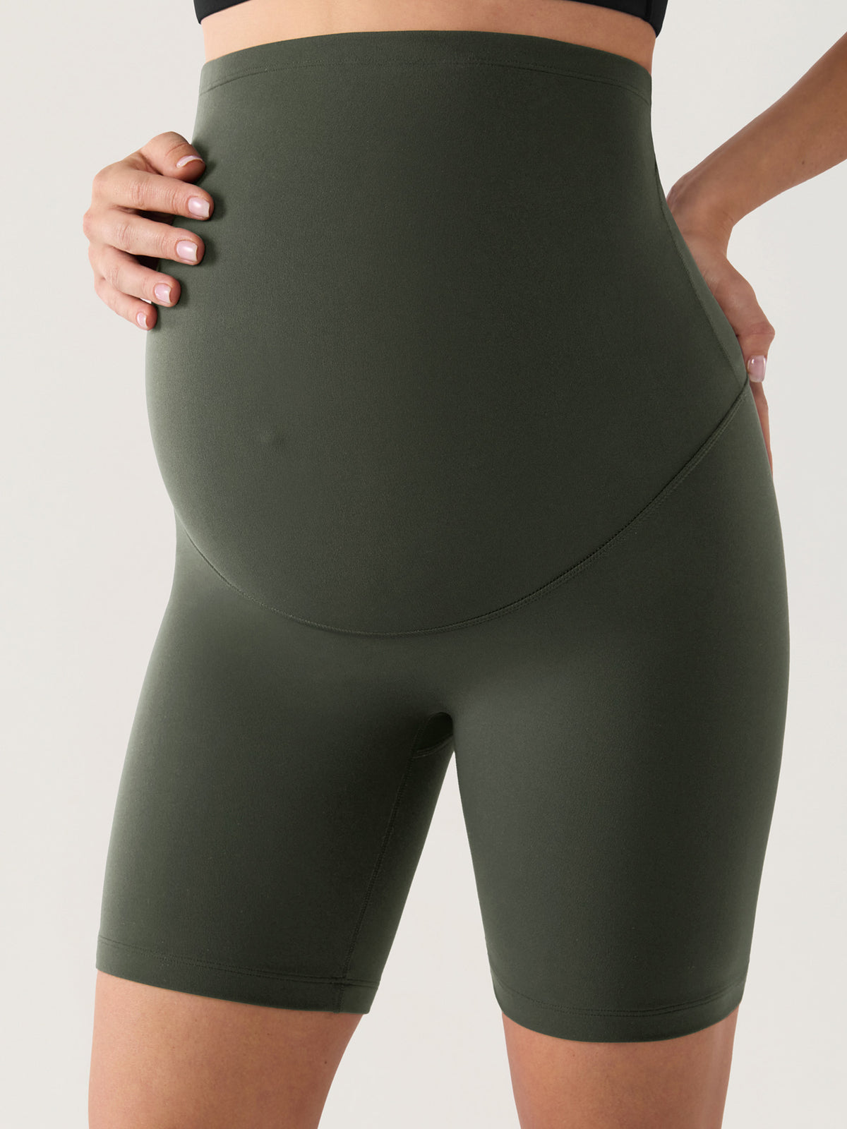 Natrelax® No Front Seam Maternity Shorts 6"