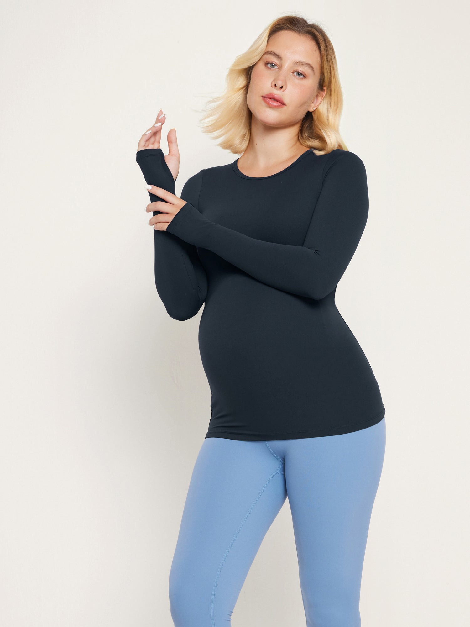 Women's Natrelax® Long Sleeve Maternity Crewneck T-Shirts Black