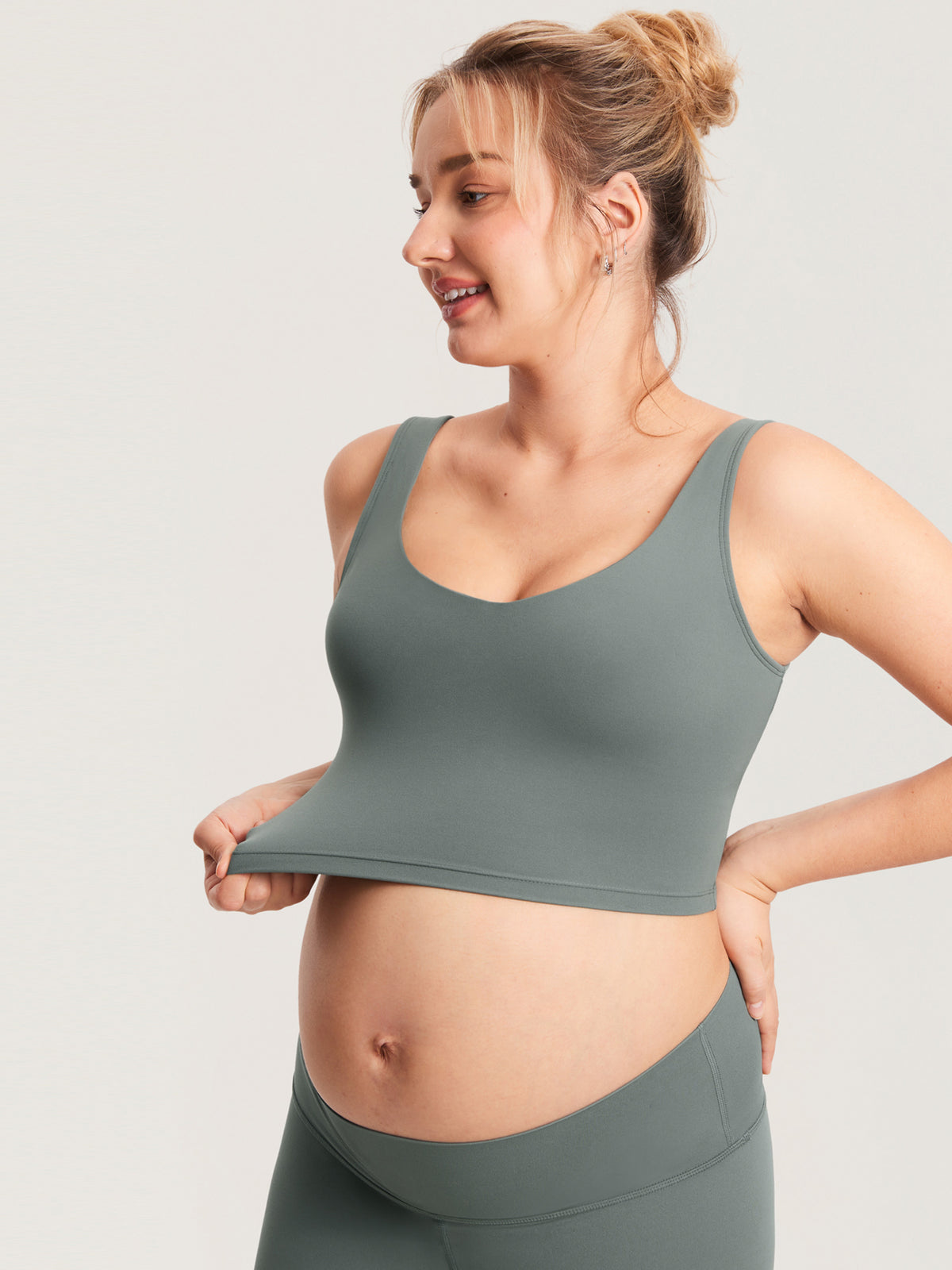 MOMANDA Women's Natrelax® Nursing Crop Tank Top - V Neck Grey Sage @model_info:MOM