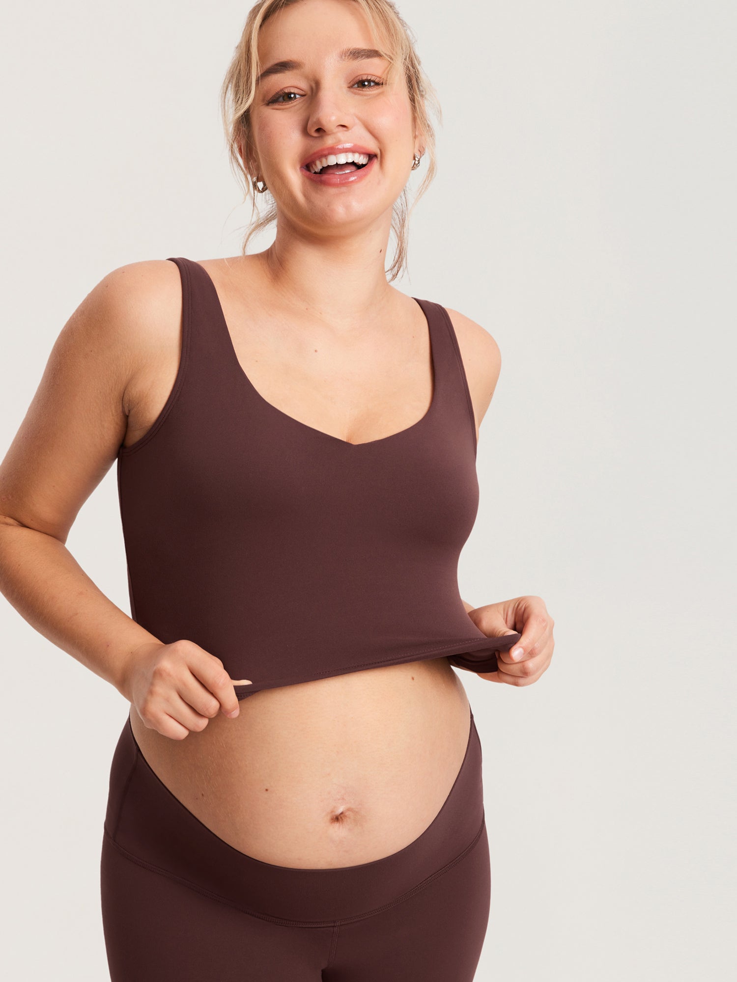 MOMANDA Women's Natrelax® Nursing Crop Tank Top - V Neck Taupe