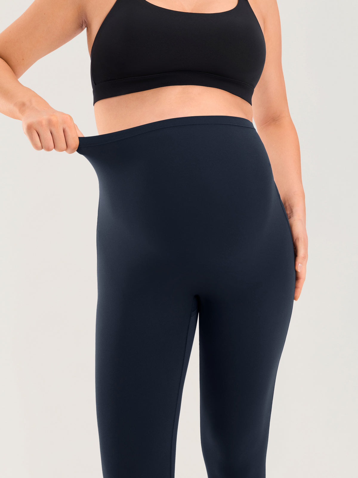 Natrelax® Seamless-Front Maternity Leggings 25"